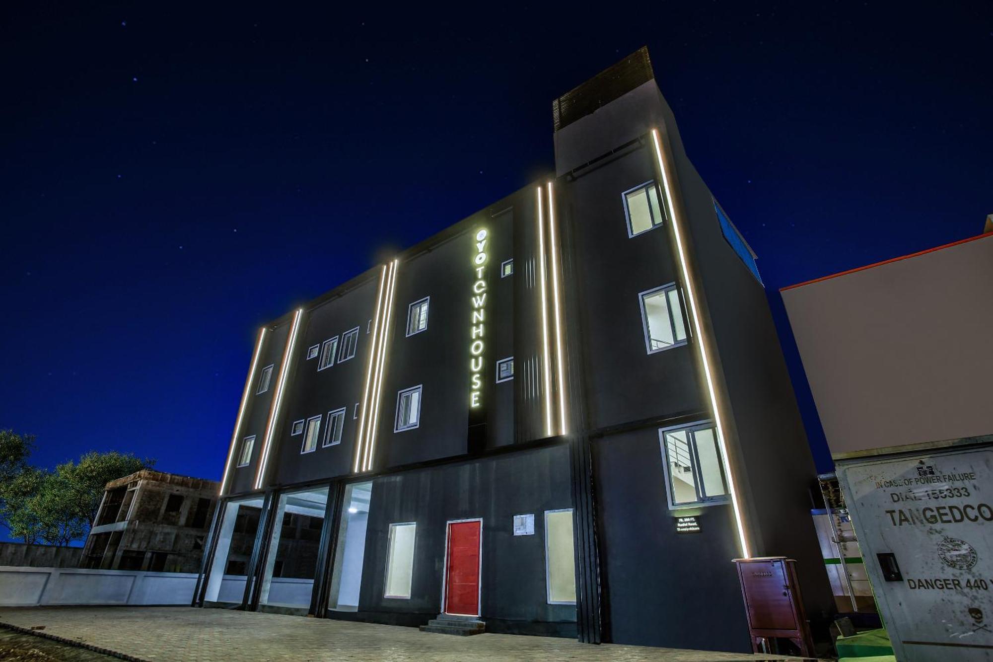 Super Townhouse Xotel Chennai Exterior foto