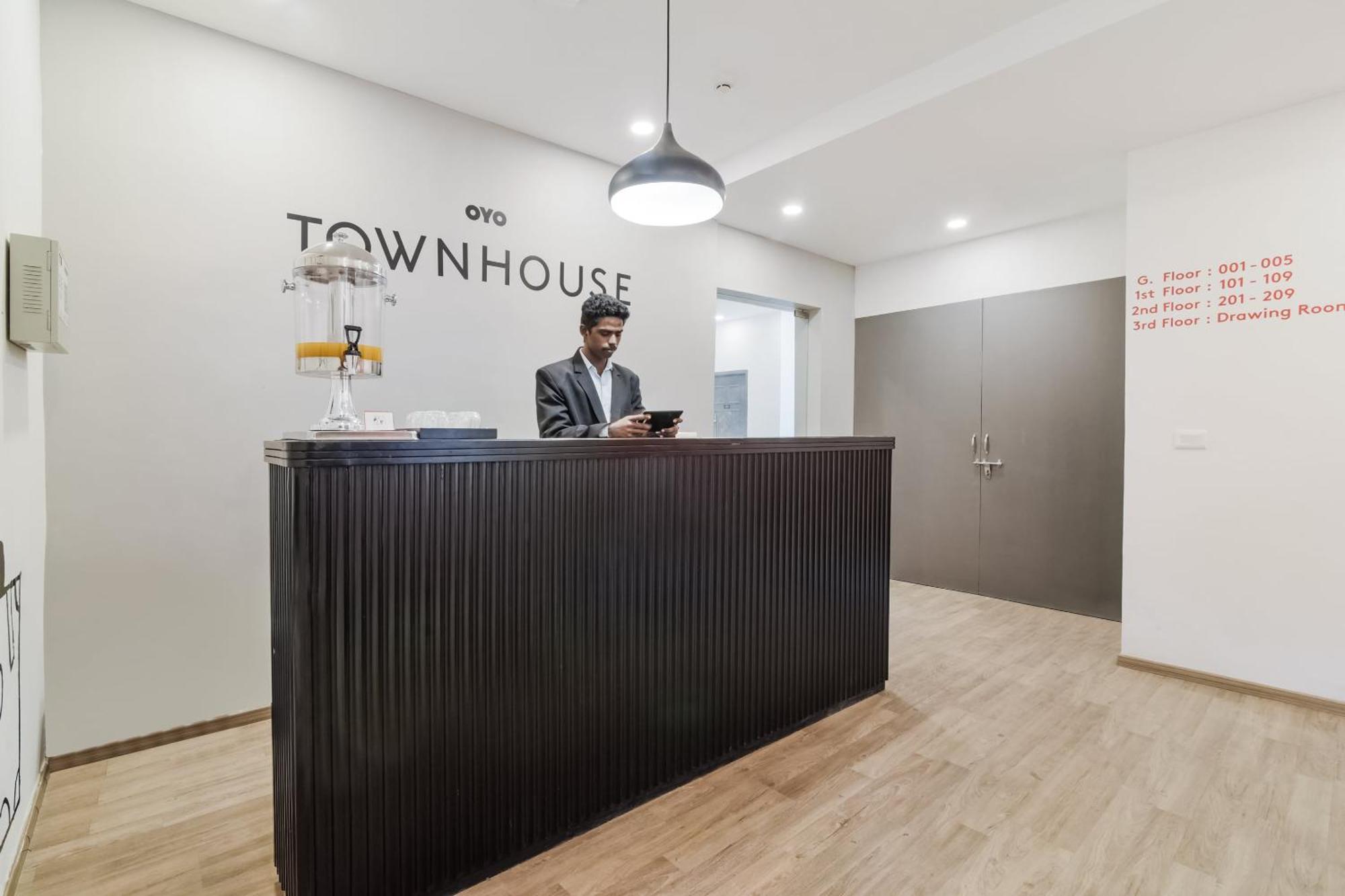 Super Townhouse Xotel Chennai Exterior foto